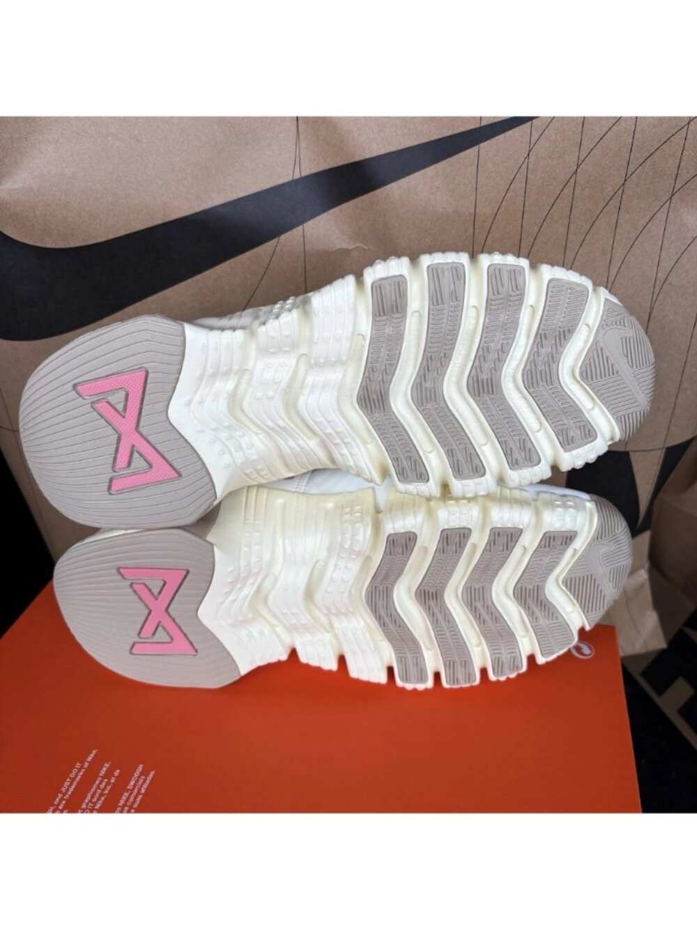 NEW Nike Free Metcon 5 Sail Sanddrift' DV3950-100 Women's Size 7.5 - Picture 6 of 7